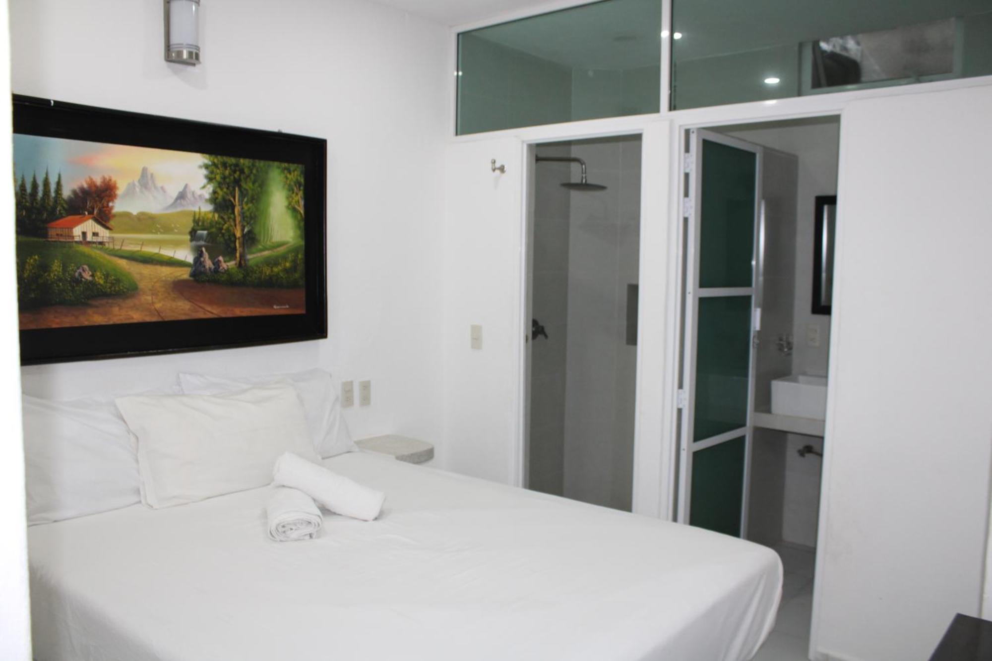 Hotel & Suites Vayor San Patricio - Melaque Habitación foto